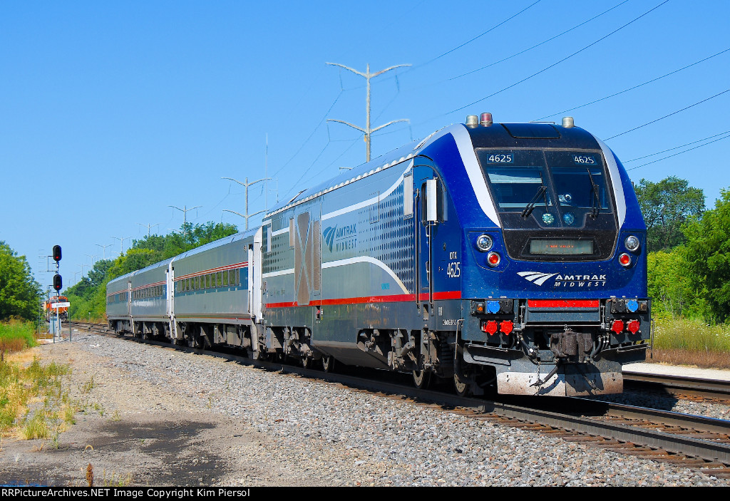 IDTX 4625 Amtrak Midwest Illinois Zephyr